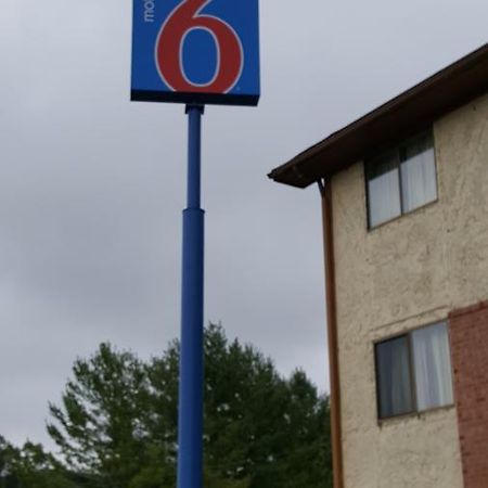 Motel 6 Morehead Bagian luar foto